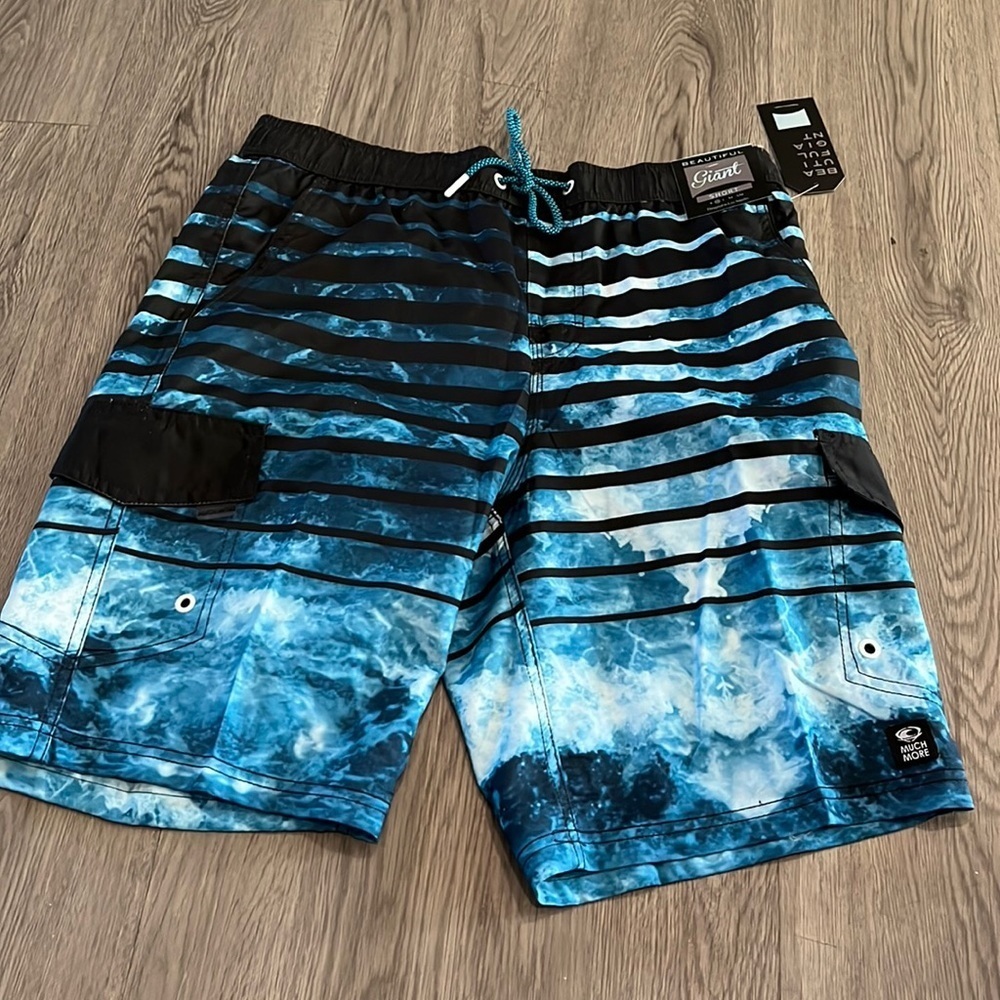 Men’s board short with elastic waste size Medium